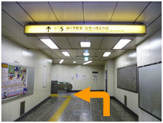 都営地下鉄大江戸線門前仲町駅からのアクセス03